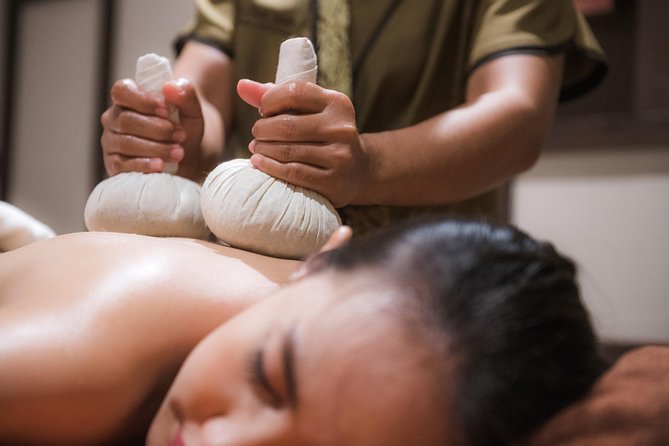 Thai Combination Herbal Ball (2hours) - Benefits of the 2-hour Spa Experience
