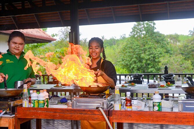 Thai Cooking and Market Tour in Koh Lanta - Considerations and Tips