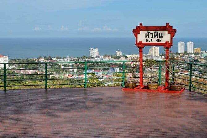 Thai Costume Photo Tour at Wat Arun Bangkok from Bangkok - Practical Aspects and Value
