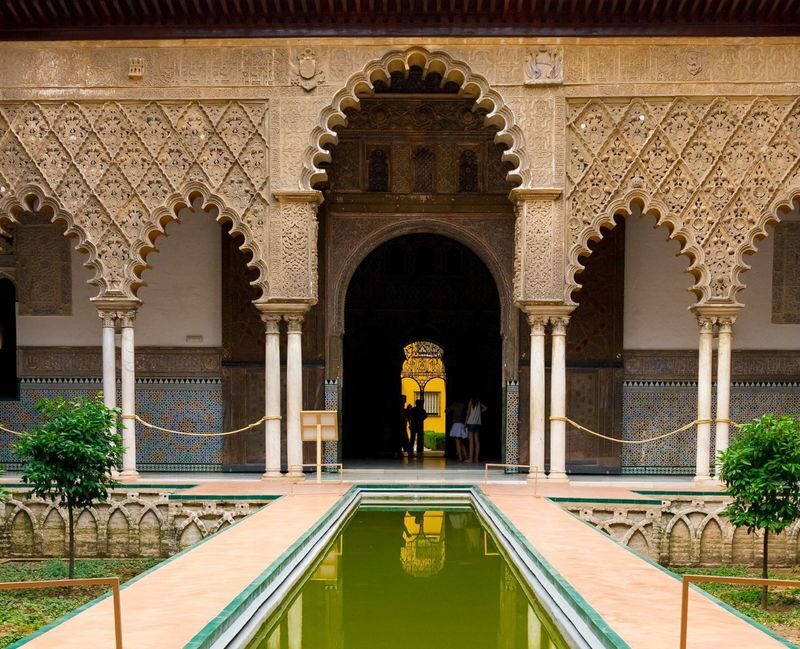 The Alcazar of Seville Guided Tour - Meeting at Plaza del Triunfo