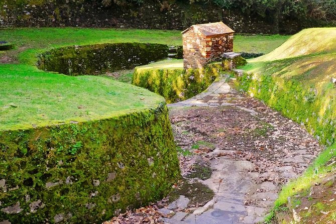 The Architects Water - Exploring the Aqueduct: A Guided Tour