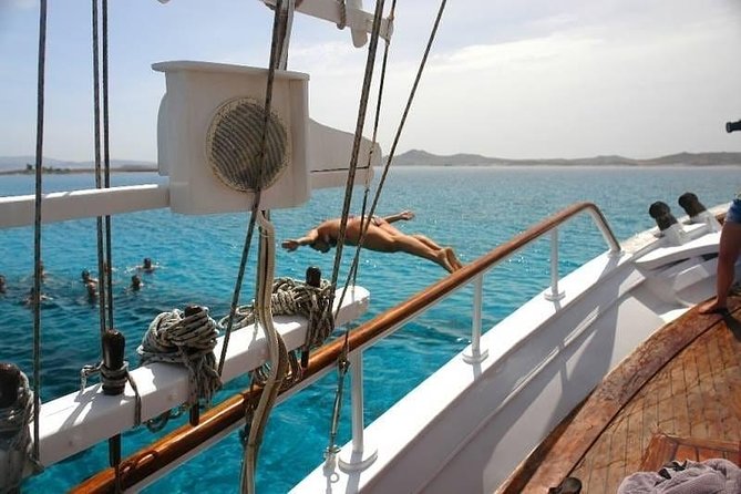 The Authentic Rhenia-Delos Cruise - Meeting Point and Departure Time