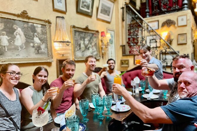 The Bar Crawl and History Experience! - Spot Landmarks in Times Square and Grand Central