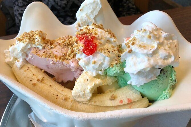 The Bear Private Pedicab Food Tour of Chicago - Authentic Experiences and Hidden Gems