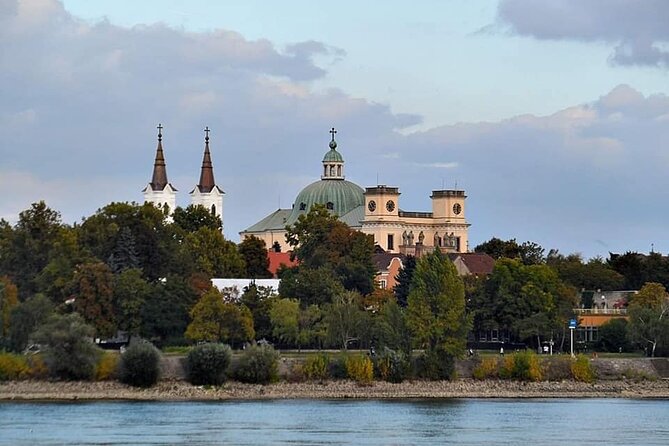 The Beautiful Baroque City of Vác, Private Tour From Budapest - Group Size