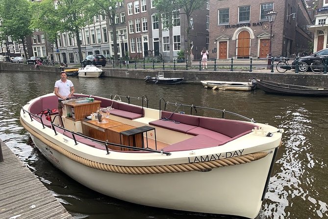 The Best Boat Trip Through the Amsterdam Canals - The Sum Up