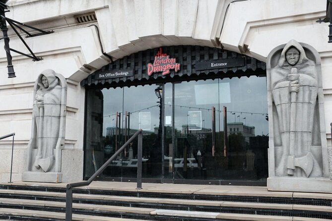 The Best Harry Potter Tour & The London Dungeons - Meeting and Pickup