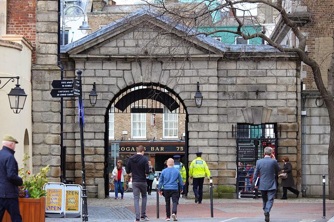 The Best of Dublin - Highlights and Hidden Corners - Temple Bar: Dublins Vibrant Cultural Hub