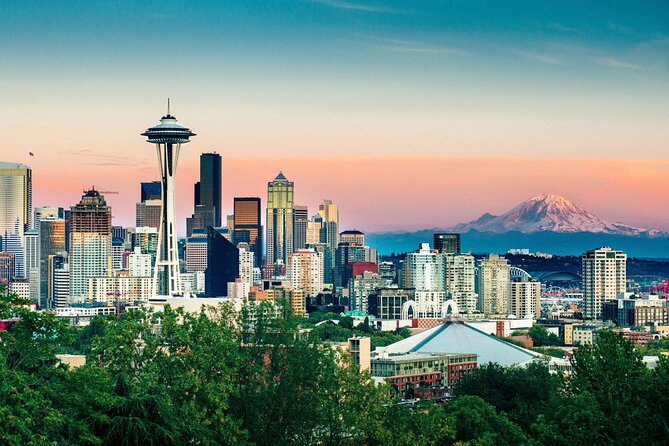 The Best of Seattle and Majestic Snoqualmie Waterfalls - Exploring Pike Place Market