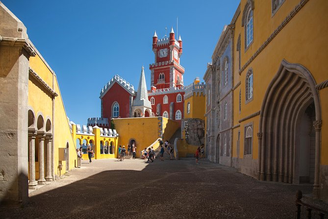 The Best of Sintra and Estoril Coast, Two Palaces and Pastry Tasting - Exploring the Historic Center of Sintra Village