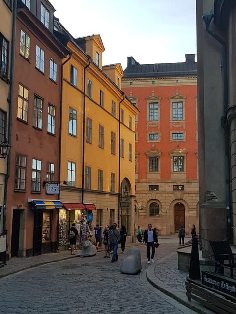 The Best Of Stockholm In 2 Hours - Historical Significance of Key Sites