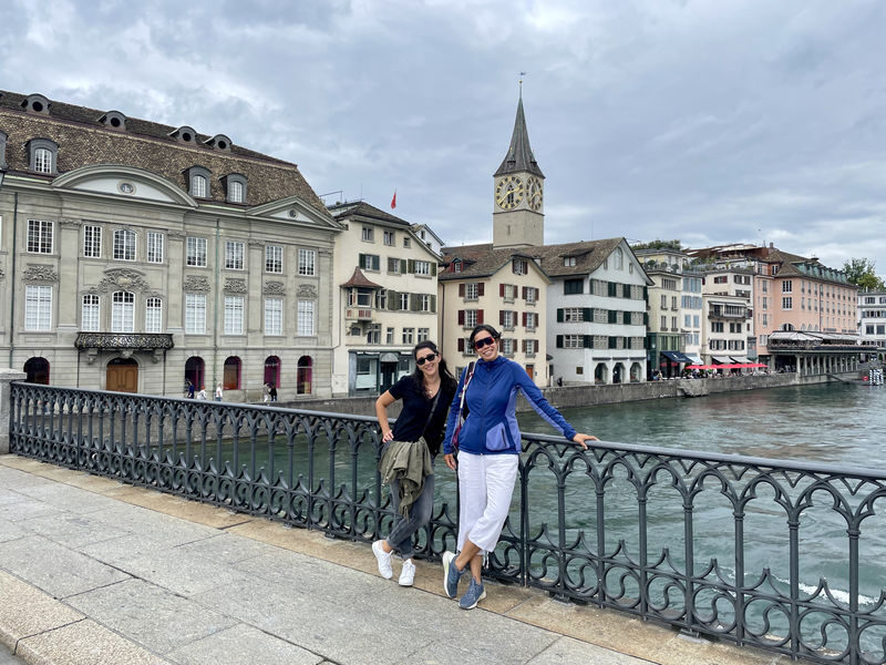 The Best of Zurich Guided Tour with Old Town - Guides, group pace and what to expect