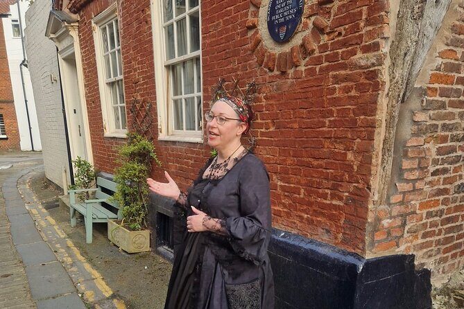 The Black Widow - Dark Tales around Scarborough - Good To Know