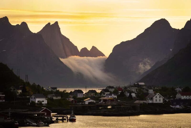 The Bucket list - Reine and Western Lofoten 4h sightseeing - Good To Know