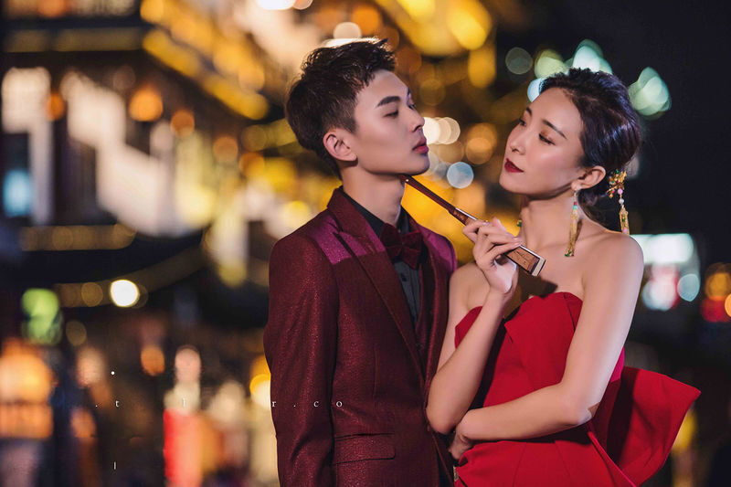 The Bund/Wukang Road Couple Travel Photography - Booking with a little extra care