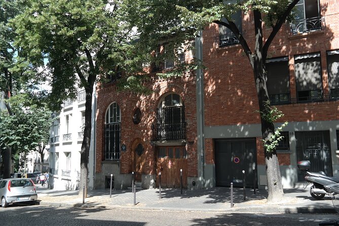 The Butte Montmartre as You Have Never Seen. - Montmartre: A Must-Visit Destination for Art Lovers