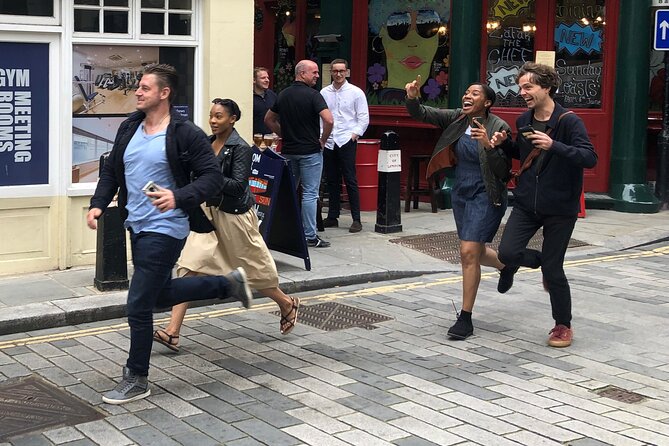 The Case of Colombias Finest - Private Outdoor Adventure Game in London - Meeting and Pickup