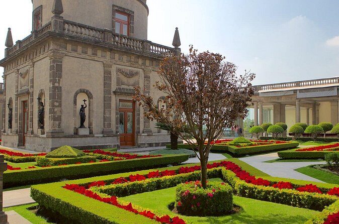 The Castle of Chapultepec Semi Private Walking Tour - Who Should Book This Tour?