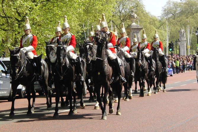 The Changing of the Guard - Exclusive Guided Walking Tour - Pricing and Availability
