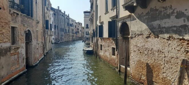 The Charm of Venice - Participant Requirements