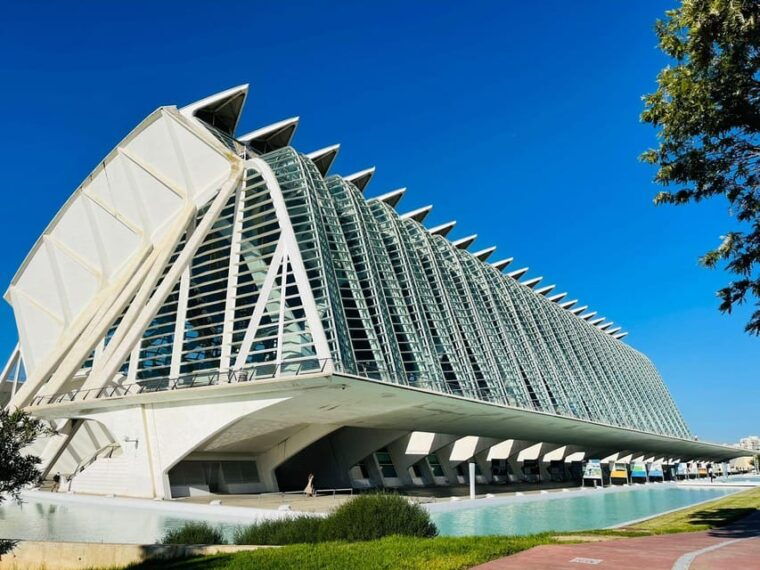 The City of Arts and Sciences in Valencia - Discovering the Sciences Museum Prince Felipe