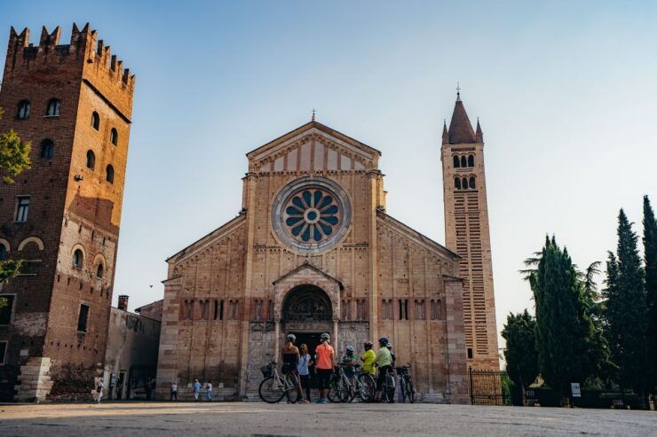 The Classic and the Unknown: Original Verona Bike Tour - Tour Details