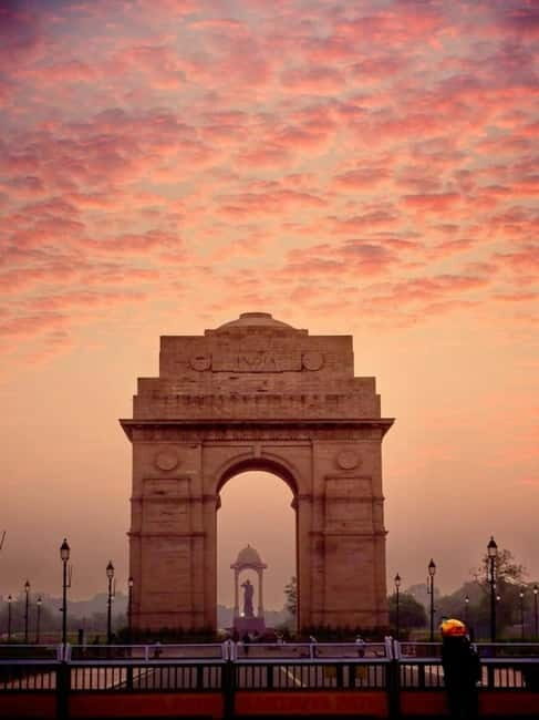The Complete Delhi Experience: Full-Day Car Tour - Markets, Crafts, and Iconic Photo Spots