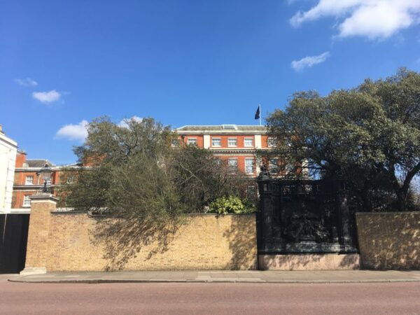 The Crown Walking Tour of London - Directions