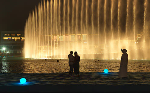 The Dubai Fountain Lake Ride or Boardwalk Ticket - What happens during the 30-minute visit