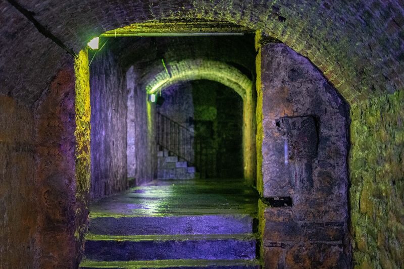 The Edinburgh Vaults Tour - From merchant storage to hard living