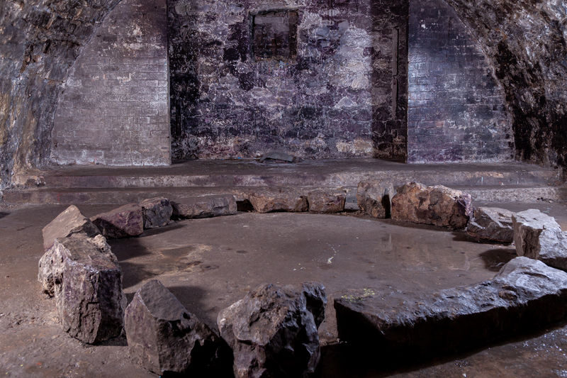 The Edinburgh Vaults Tour - The witchcraft temple and stone circle