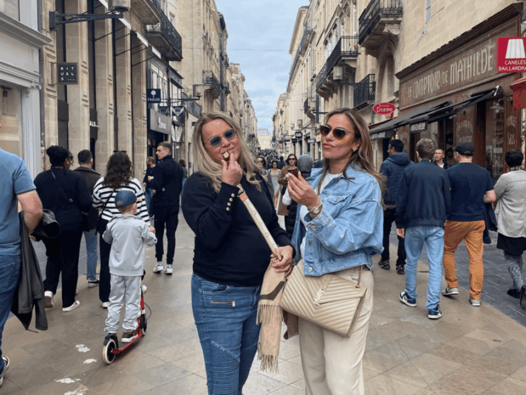 The Essential in Bordeaux, Private Tour With a Local - Exploring Bordeauxs Main Streets