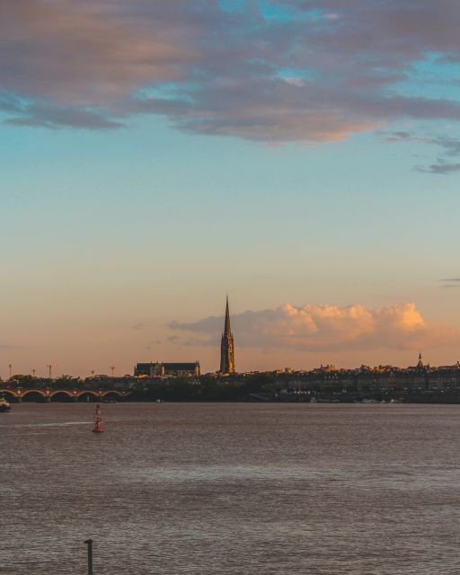 The Essentials of Bordeaux : 2 Hours Private Tour - Experience Highlights
