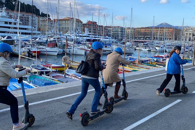 The Essentials of Nice by Electric Scooter 1H30 - Dining and Shopping in Nice