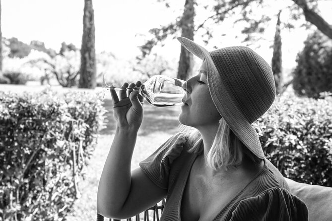 THE EXPLORATION: Private Workshop Tasting of Raw Wines in Cairanne - Meeting and Pickup