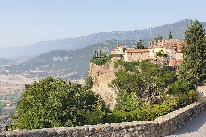 The Extraordinary Suspended Rocks, Meteora in a Day Tour - Comfortable Transportation and Duration