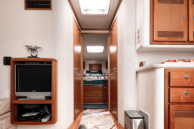 The Finest Yacht Tour Experience 3 Hrs for up to 8 People - Cancellation and Refund Policy