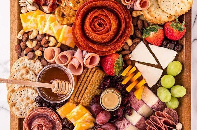 The Floating Feast A Luxurious Brunch Experience - Who Is This Tour Best For?