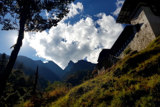 The floating statue of Dorji Phagmo In Paro - FAQ