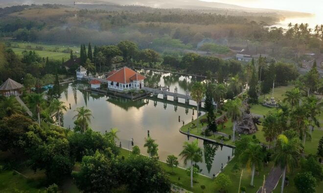 The Gate of Heaven Tour - VW Safari Classic Car Trip - Description of the Tour