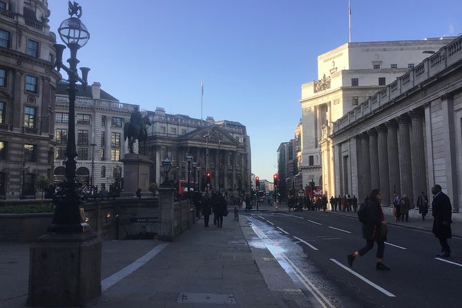 The Ghosts of the Secret Alleyways of Old London Town - Private Walking Tour Highlights