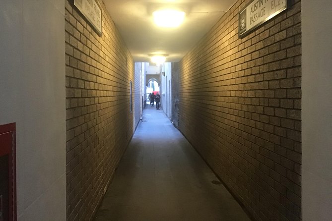 The Ghosts of the Secret Alleyways of Old London Town - Common Questions