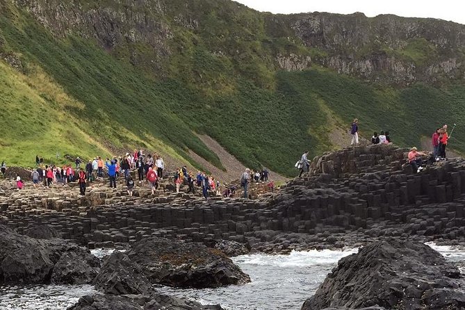 The Giants Causeway, Dunluce Castel and Belfast - Spanish Guide - Additional Information