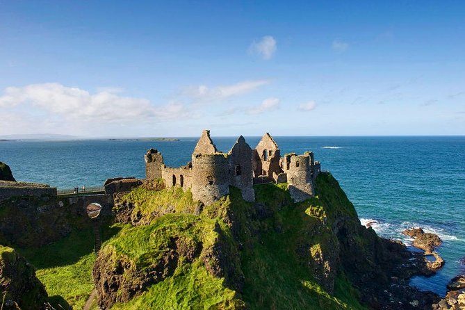 The Giants Causeway, Dunluce Castel and Belfast - Spanish Guide - Highlights