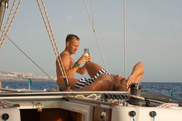 The Giants: Sailing Excursion With Swimming, Drink & Tapas - Directions