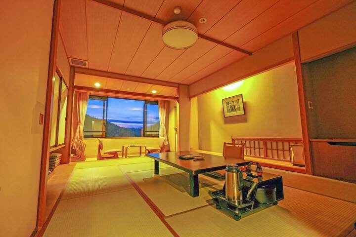 The "Golden Route" and Ancient Japan by DIAMIR Erlebnisreisen - 14-Day Tour - The Nakasendo trail and a night at a ryokan