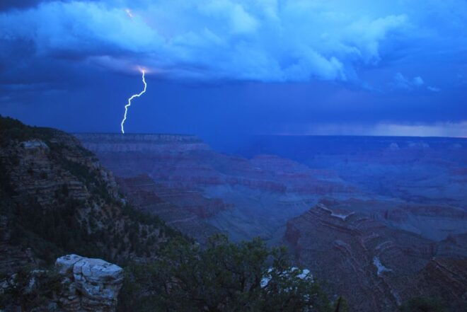 The Grand Canyon Classic Tour From Sedona, AZ - Inside the Grand Canyon
