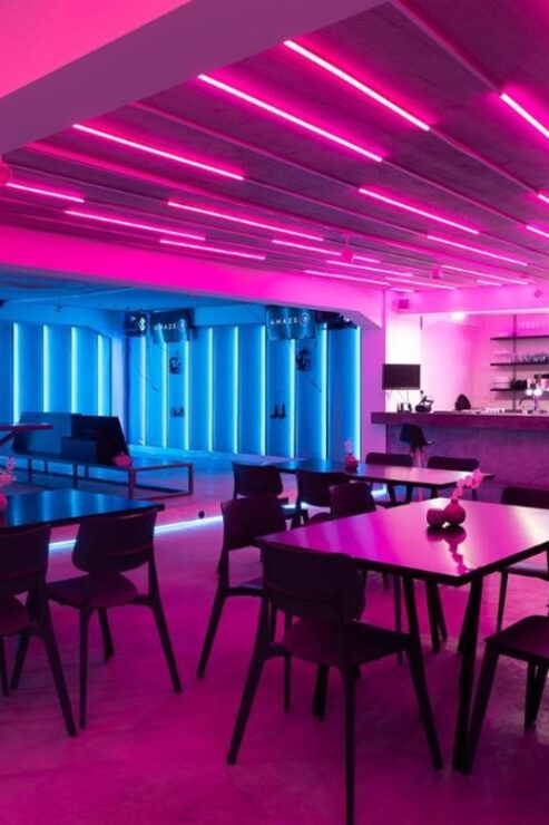 The Hague Downtown: VR Zombie Shooter 2 - 4 People - Pricing and Reservation