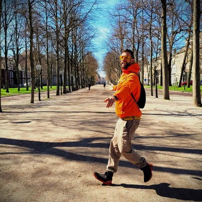 The Hague: Guided Bike Tour with Storyteller Guide - Good To Know