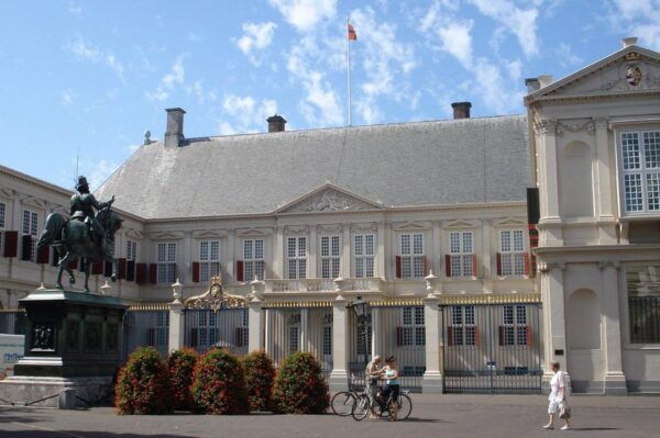 The Hague: Guided Tour Mauritshuis and City + Quiz - Customer Feedback